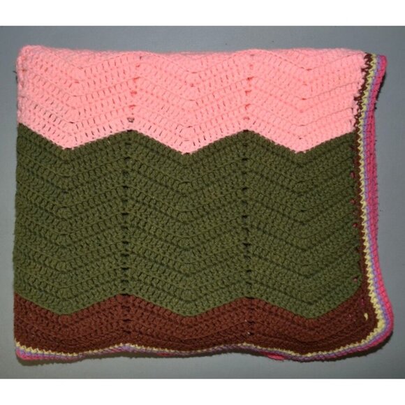 Vintage Chevron Pattern Striped Hand Knit Crochet Afghan Throw Baby Blanket - Picture 1 of 5